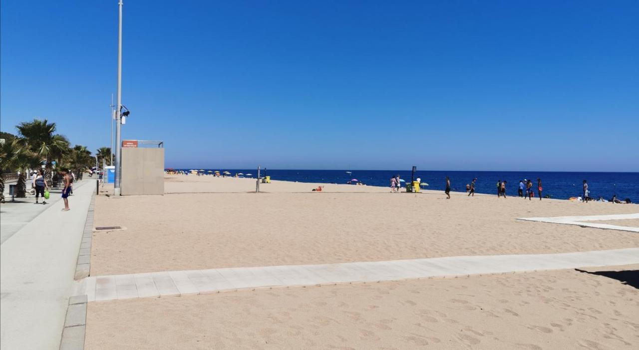 Apartamento A 100 Metros De La Playa Pineda de Mar Kültér fotó